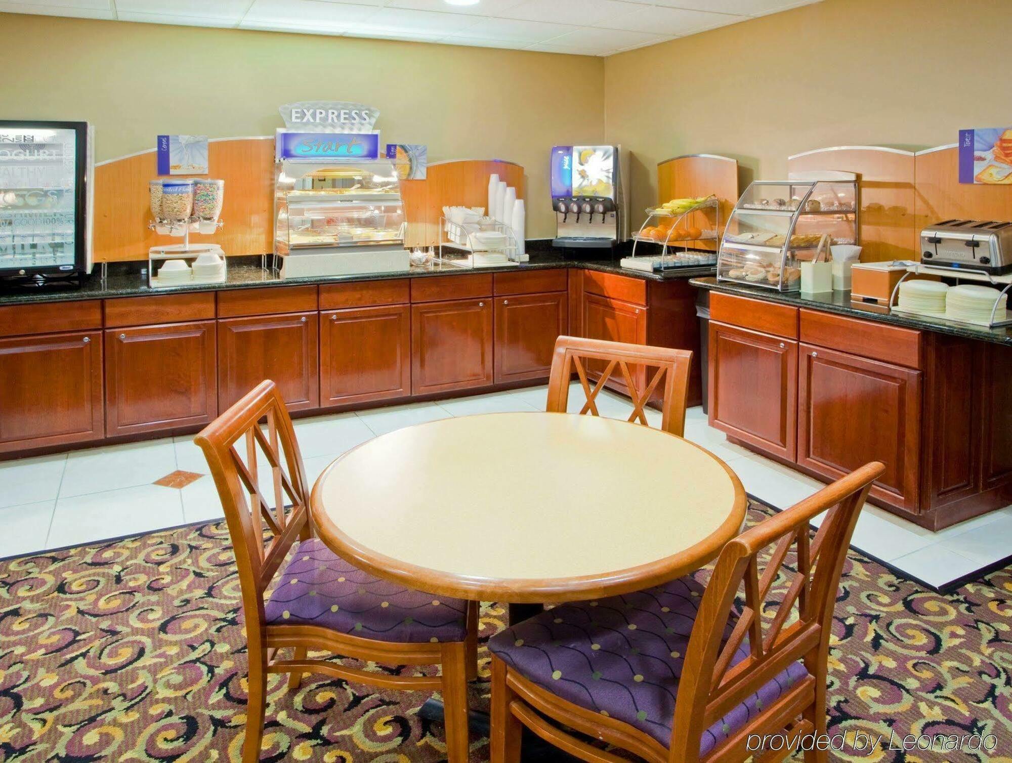 Holiday Inn Express Prince Frederick By Ihg Extérieur photo