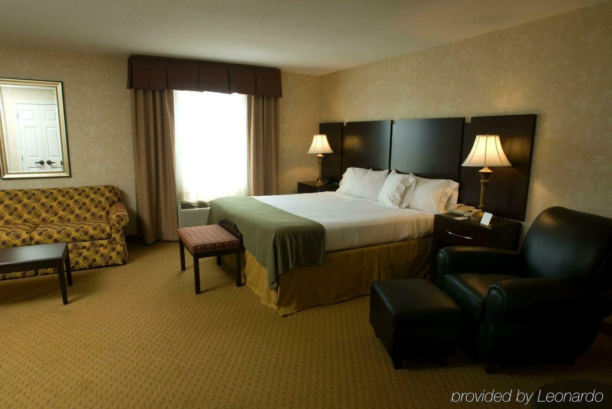 Holiday Inn Express Prince Frederick By Ihg Extérieur photo